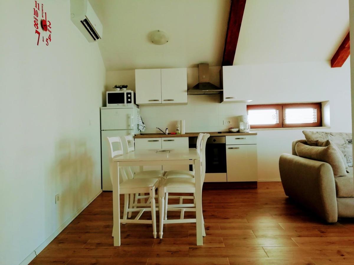 Apartamento App E.N.A. Umag Exterior foto